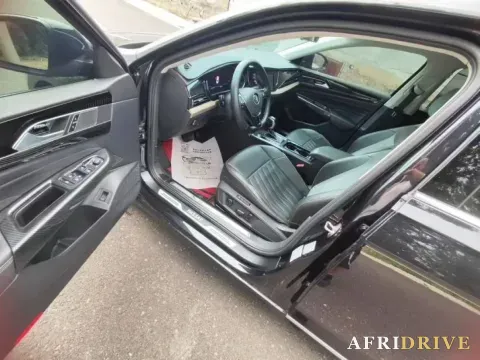 2019 Volvo V40 5