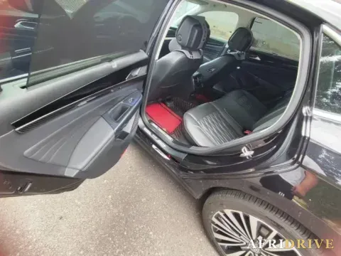 2019 Volvo V40 6
