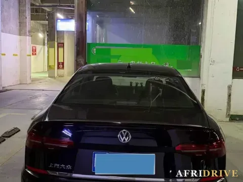 2019 Volvo V40 4