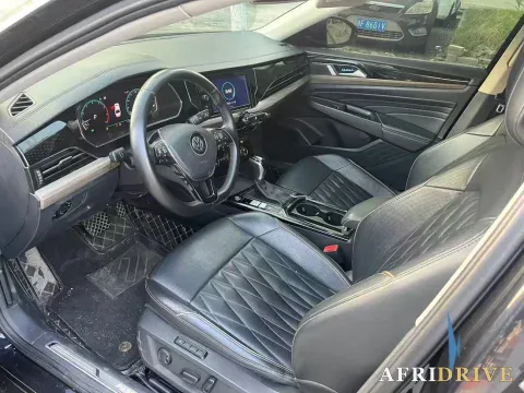 2019 Volvo V40 5