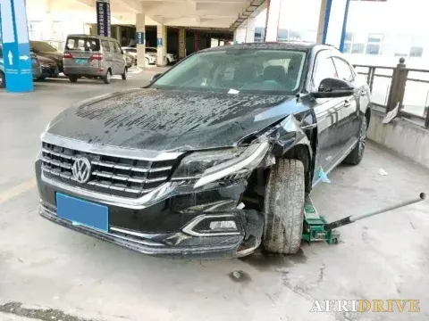 2019 Volvo V40 6