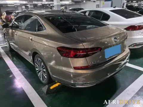 2019 Volvo V40 5