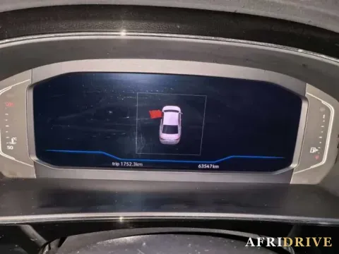 2019 Volvo V40 6