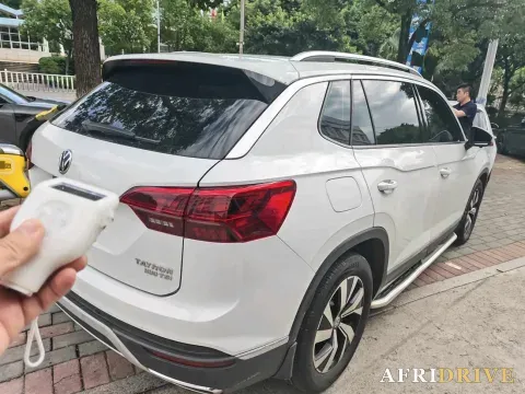 2019 Jeep Cherokee 4
