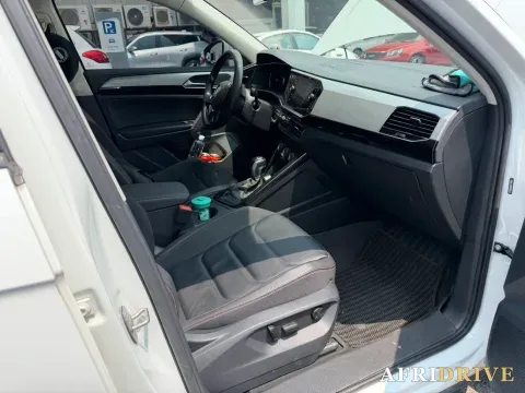 2019 Jeep Cherokee 6