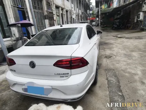 2019 Volkswagen Passat 2