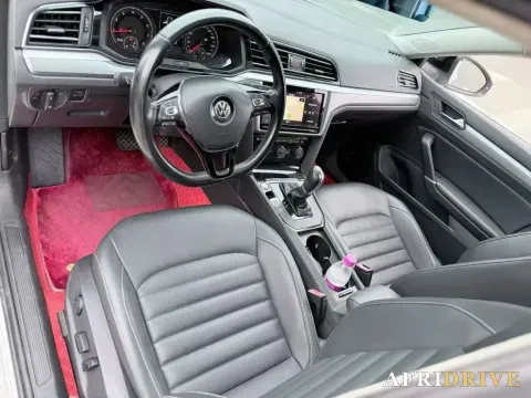 2019 Volkswagen Passat 4