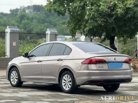 2019 Bestune T77 4