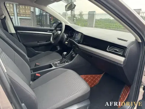 2019 Bestune T77 7