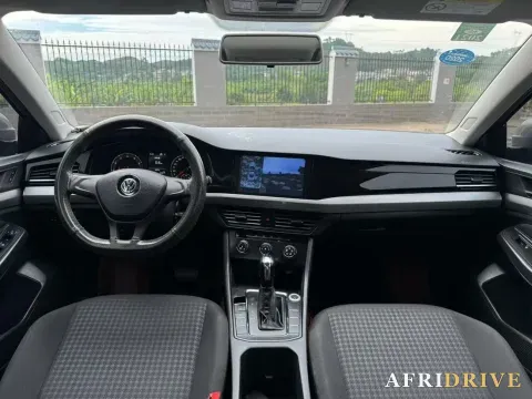 2019 Bestune T77 8