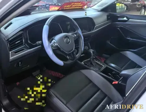 2021 Volkswagen Sagitar 4