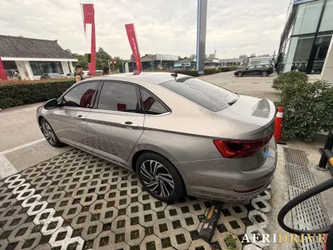 2021 Volkswagen Sagitar 8