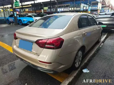 2021 BaoJun 530 2