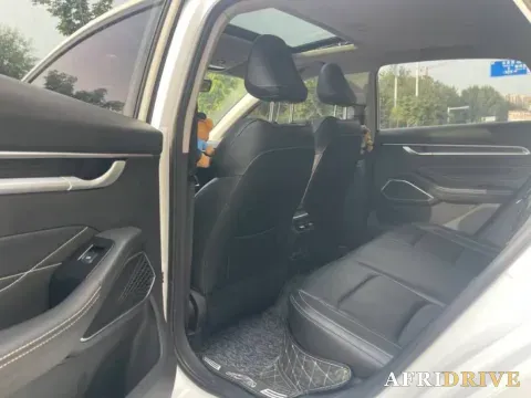 2022 Geely Emgrand 5
