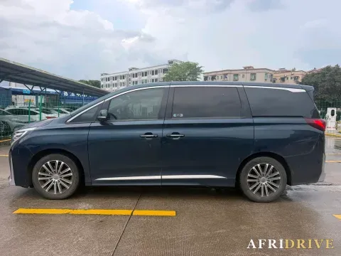 2021 GAC Trumpchi M8 3