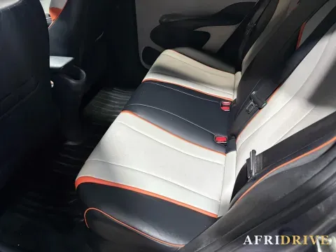 2021 Ford Escort 6