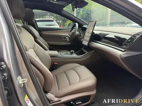 2020 Lincoln MKZ 4