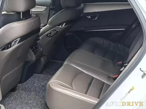 2020 Lincoln MKZ 4