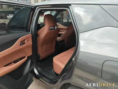 2025 ChangAn UNI-Z 6