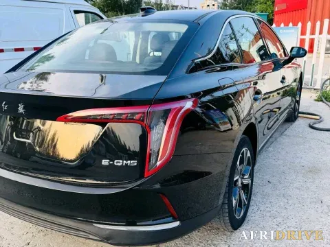 2022 HongQi E-QM5 6