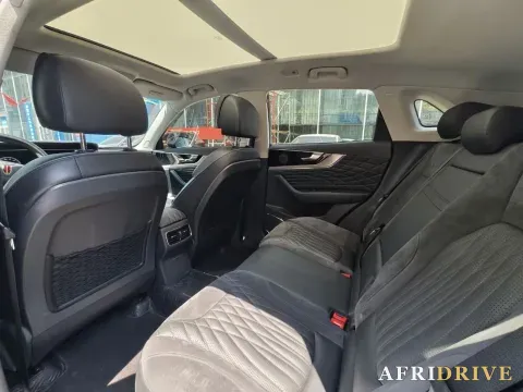 2022 HongQi HS5 6