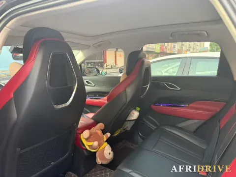 2023 HongQi HS3 2