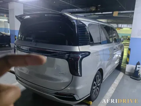 2023 HongQi HQ9 2