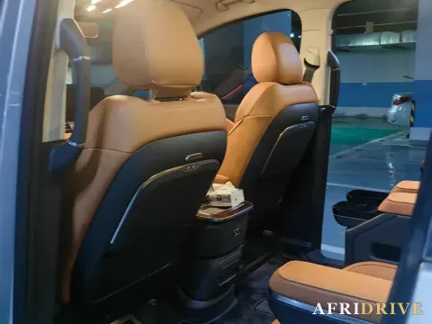 2023 HongQi HQ9 4
