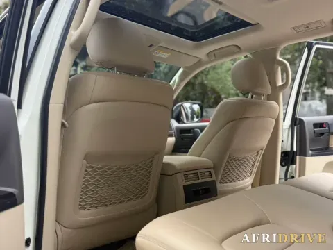 2022 Toyota Land Cruiser 6