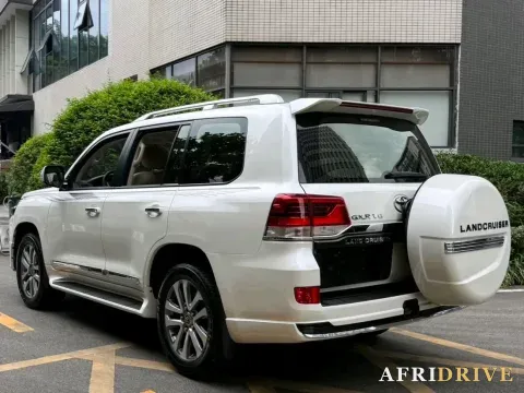 2022 Toyota Land Cruiser 7