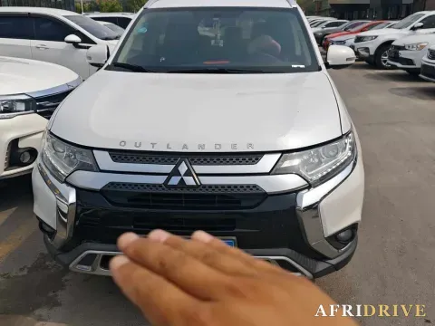 2019 Mitsubishi Outlander 2