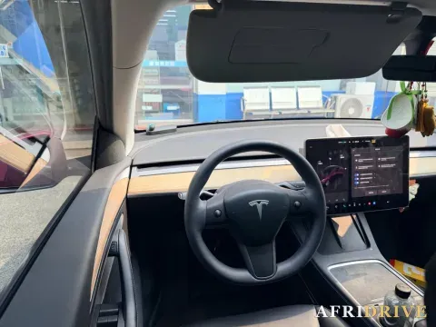 2022 Tesla Model Y 5