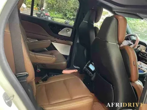 2020 Lincoln Aviator 6