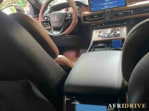 2020 Lincoln Aviator 7