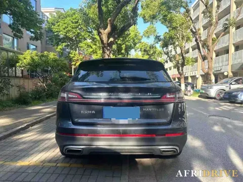 2021 Lincoln Nautilus 8