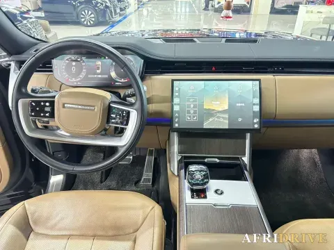 2025 Land Rover Range Rover 3