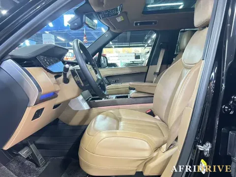 2025 Land Rover Range Rover 6