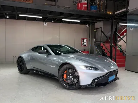 2018 Aston Martin V8 Vantage 3