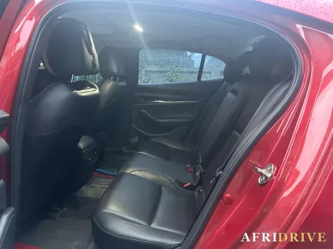 2021 Mazda 3 Axela 4