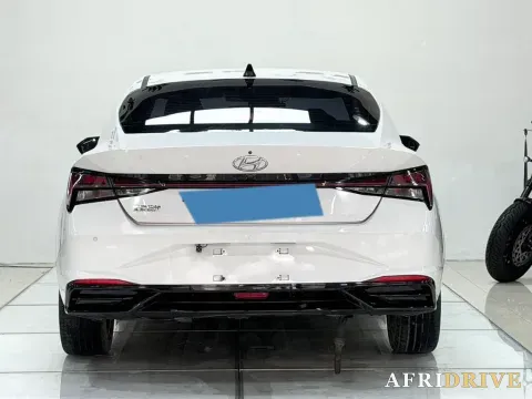 2022 Hyundai Elantra 6