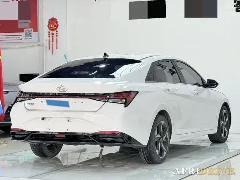 2022 Hyundai Elantra 7
