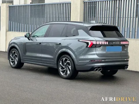 2021 LYNK&CO 09 EM-P 3