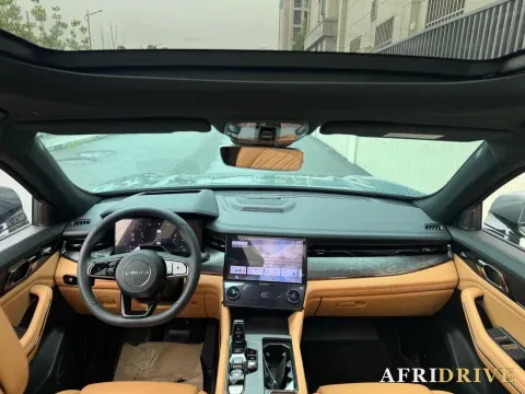 2021 LYNK&CO 09 EM-P 8