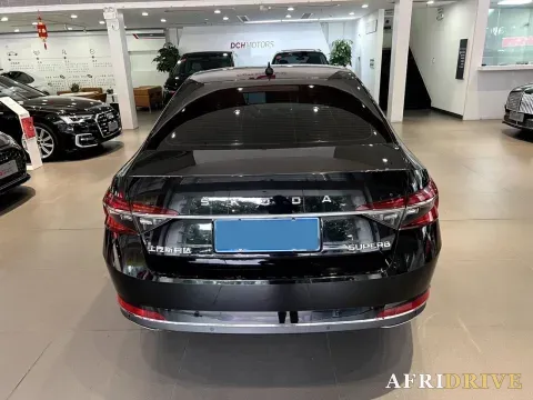 2023 Skoda Superb 5