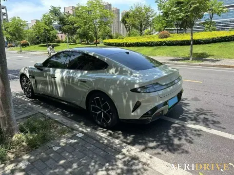 2024 MI SU7 3