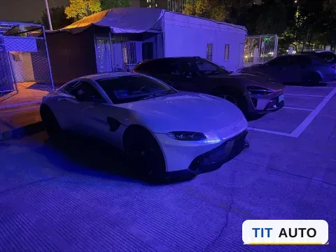 2018 Aston Martin V8 Vantage 2