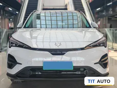 2025 ARCFOX αT5 3