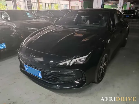 2025 MG 7