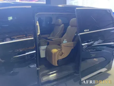 2024 Denza D9 5
