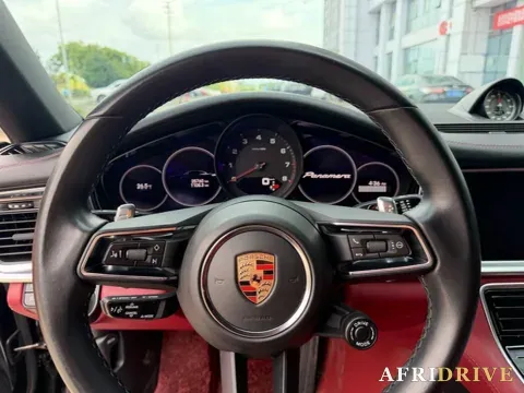 2021 Porsche Panamera 4